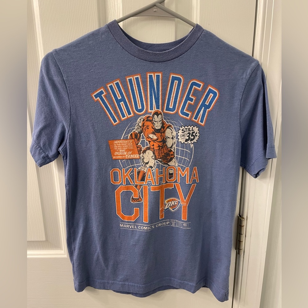 Marvel Oklahoma City Thunder NBA basketball graphic T-shirt YM